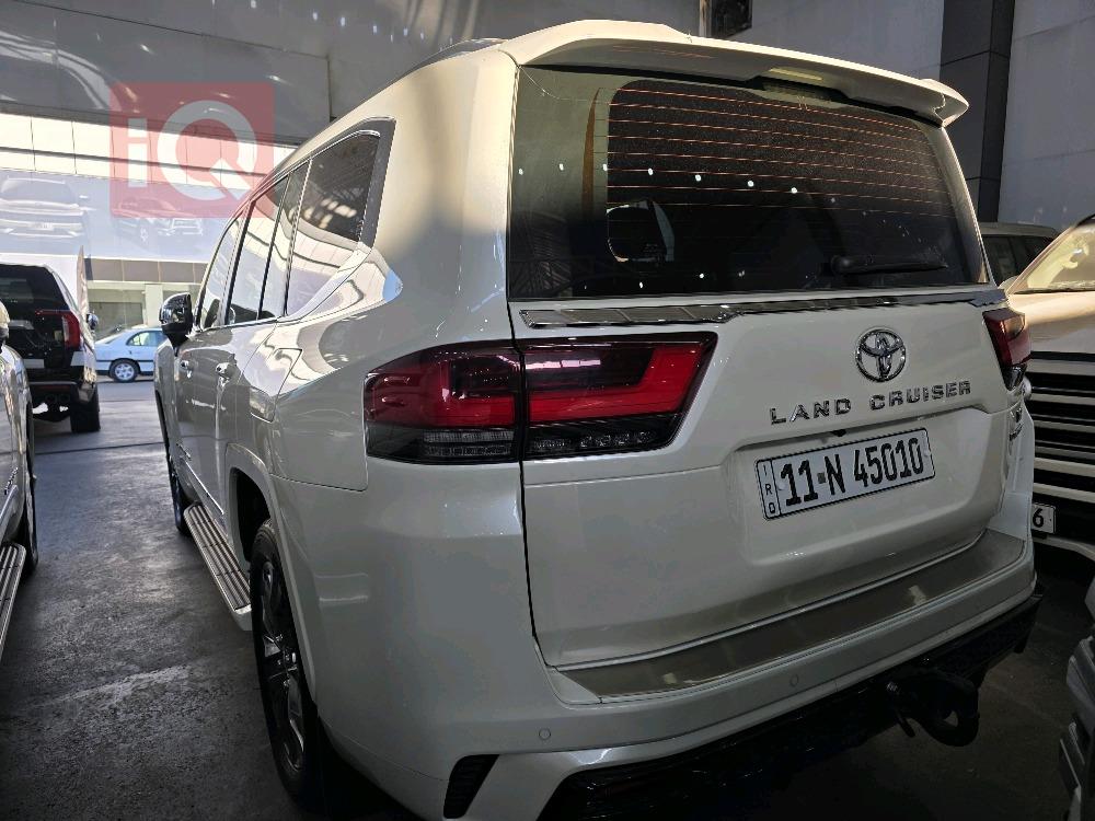 تويوتا لاندكروزر